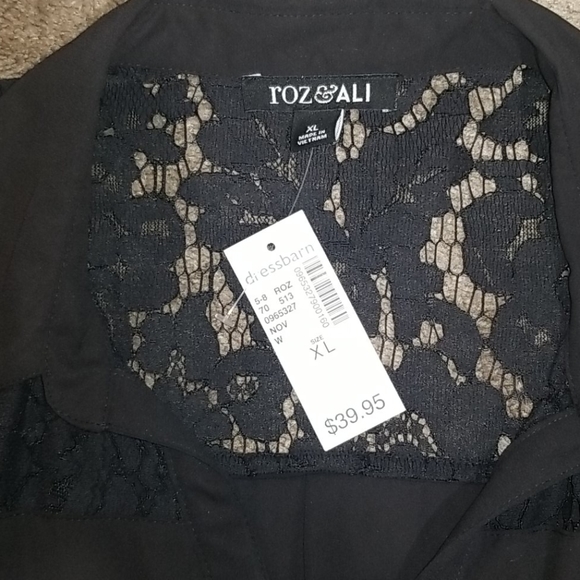 NWT Lace-detail Blouse - Picture 3 of 4